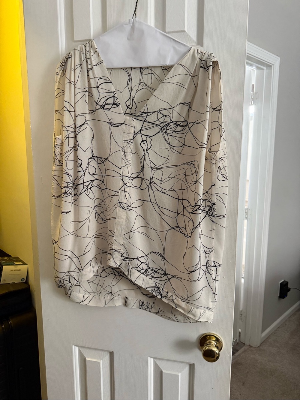 Cream and Black Scribble Pattern Sleeveless Blouse by Ulla Johnson size Large